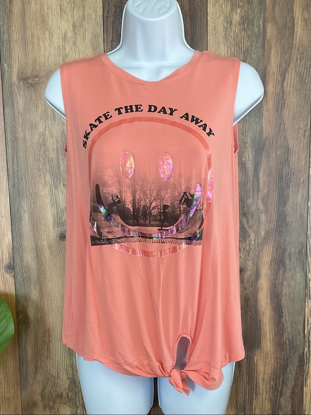 Old Navy Coral Skate Graphic Knot Front Tank XL    820G